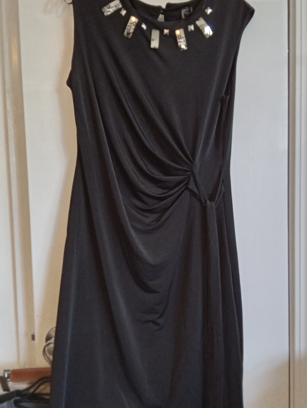#6086 Black Sleeveless Twist-Detail Dress with Jewel Neckline  -  M